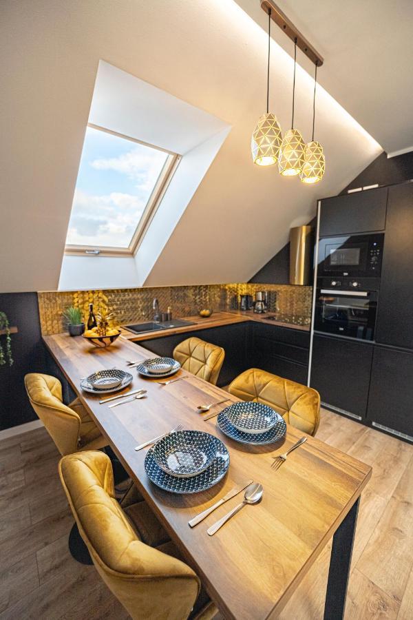 Apartament W Cieplicach Panorama イェレニャ・グーラ エクステリア 写真